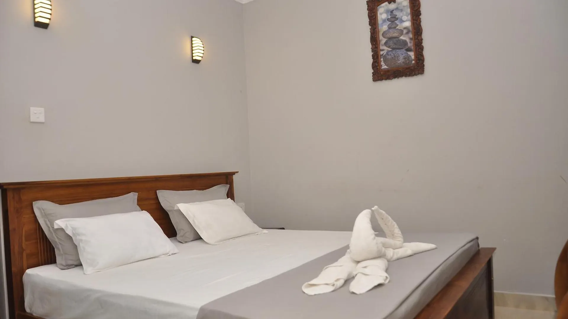 Hotel Golden Shower Inn Kandy